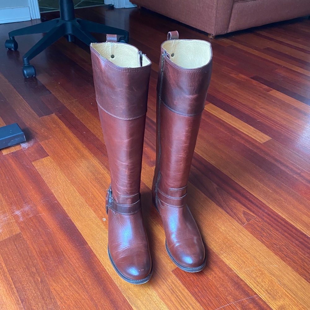 Frye Veronica Harness Boot Size 7.5B cognac